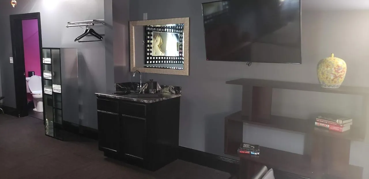Vu Guesthouse Louisville Hotel